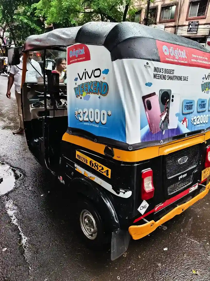 Mobile rickshaw hoardings